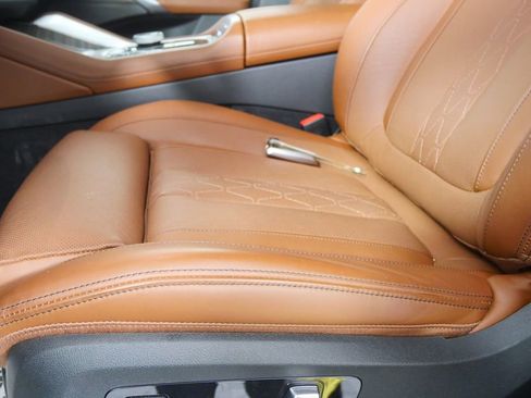 Used 2024 BMW X6 xDrive40i w/ Executive Package image 10