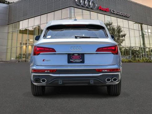 Used 2022 Audi SQ5 Premium Plus w/ Premium Plus Package AWD/4WD image 3