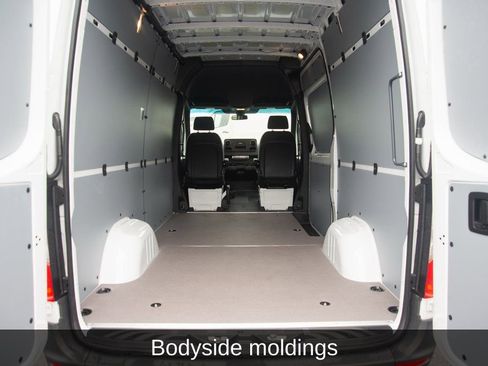 Used 2025 Mercedes-Benz Sprinter 2500 image 42