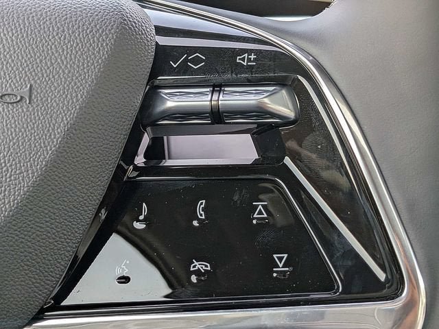 New 2027 Cadillac Vistiq Sport w/ LPO, Floor Liner Package AWD/4WD image 26