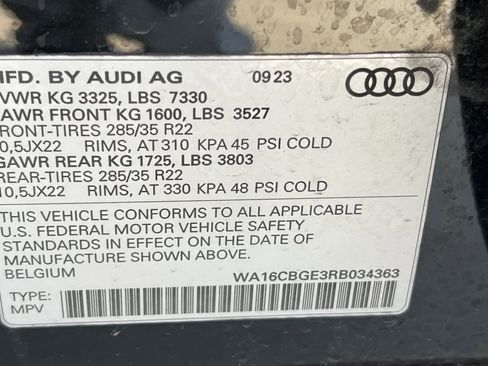 Used 2024 Audi Q8 e-tron Prestige w/ Prestige Package image 26