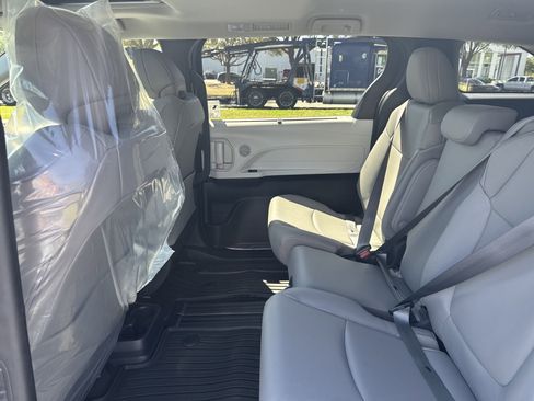 New 2025 Toyota Sienna XLE image 24