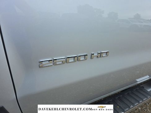 Used 2015 Chevrolet Silverado 2500 LT w/ LT Convenience Package AWD/4WD image 12
