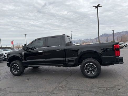 Used 2024 Ford F350 Platinum w/ Tremor Off-Road Package AWD/4WD image 13