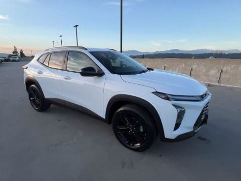 New 2026 Chevrolet Trax ACTIV w/ Driver Confidence Package image 2