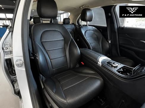 Used 2017 Mercedes-Benz C 300 Sedan image 10