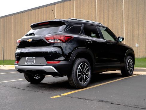 New 2026 Chevrolet TrailBlazer LT AWD/4WD image 9