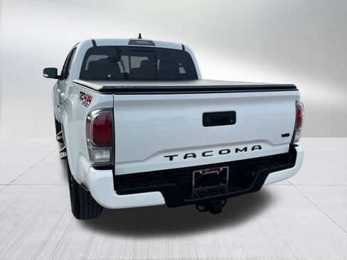 Used 2022 Toyota Tacoma TRD Sport image 6