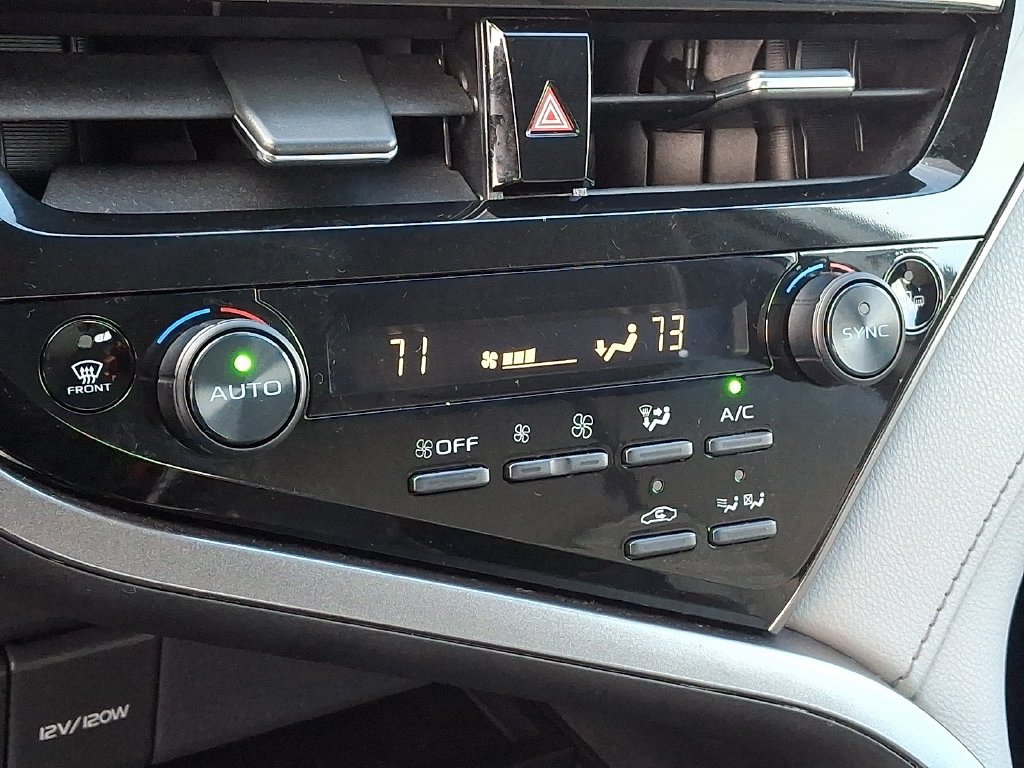 Used 2022 Toyota Camry SE FWD image 14