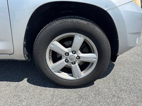 Used 2007 Toyota RAV4 4WD V6 w/ 3rd Row image 6