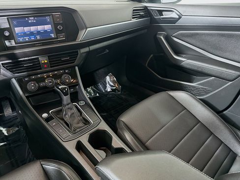 Used 2022 Volkswagen Jetta SE image 22