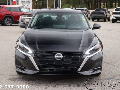 New 2025 Nissan Altima 2.5 SL image 2