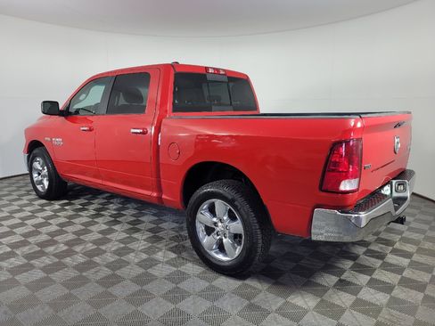 Used 2018 RAM 1500 Classic SLT AWD/4WD image 3