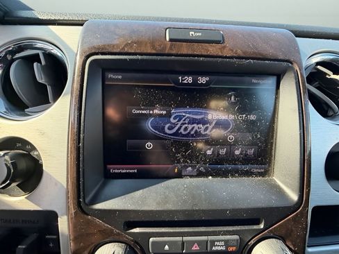 Used 2013 Ford F150 Platinum image 21