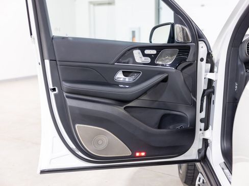 Used 2024 Mercedes-Benz GLS 63 AMG 4MATIC image 28