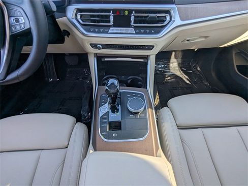 Used 2021 BMW 330e image 19