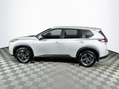 Used 2025 Nissan Rogue SV FWD image 5