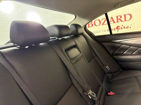 Used 2016 INFINITI Q50 Premium w/ 2.0T Premium Plus Package RWD image 18