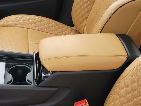 Used 2023 Jeep Grand Cherokee L Summit w/ Luxury Tech Group V image 23