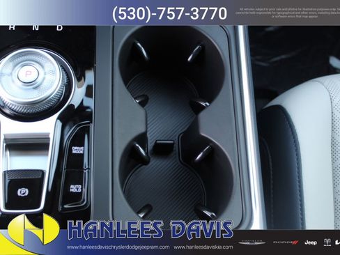 New 2026 Kia Carnival EX image 22