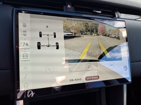 Certified 2025 Land Rover Discovery Sport S image 16