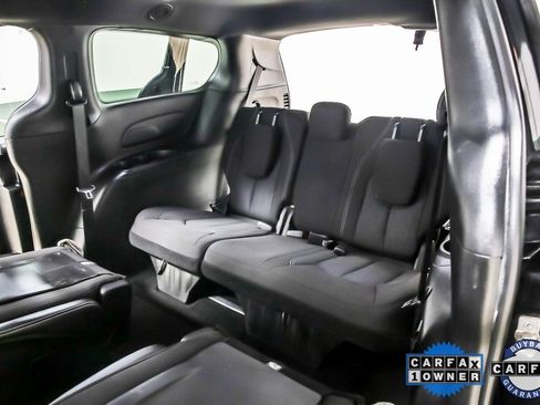 Used 2022 Chrysler Pacifica Touring image 33