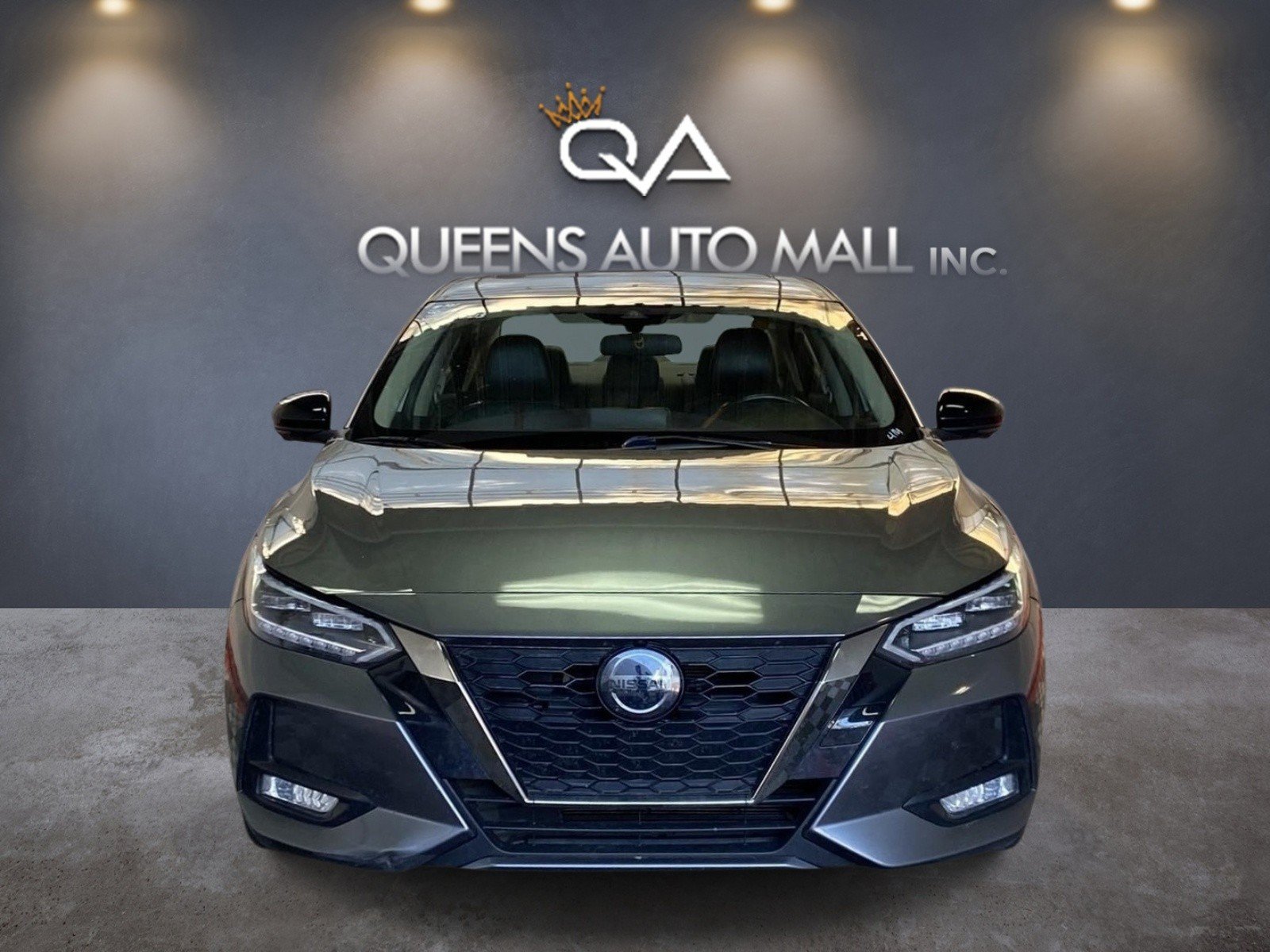 Used 2022 Nissan Sentra SR w/ SR Premium Package FWD image 2