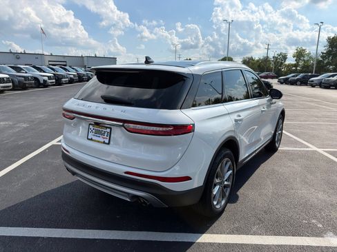 Used 2022 Lincoln Corsair AWD w/ Premium Package image 7