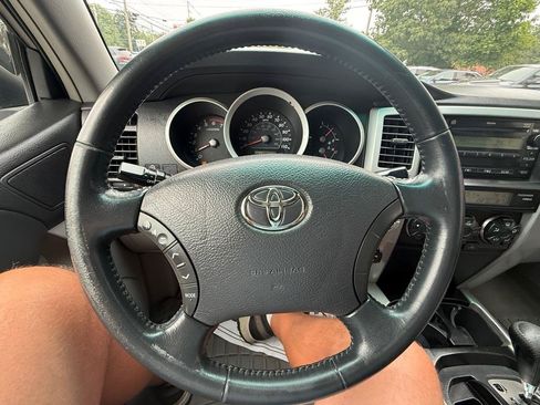 Used 2006 Toyota 4Runner SR5 AWD/4WD image 23