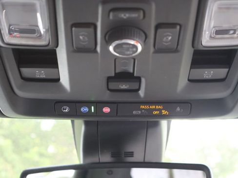 Certified 2022 Chevrolet Tahoe RST w/ Sport Performance Package AWD/4WD image 23