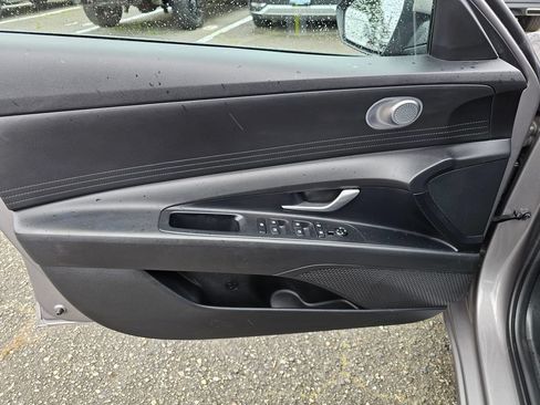 Used 2023 Hyundai Elantra Blue FWD image 23