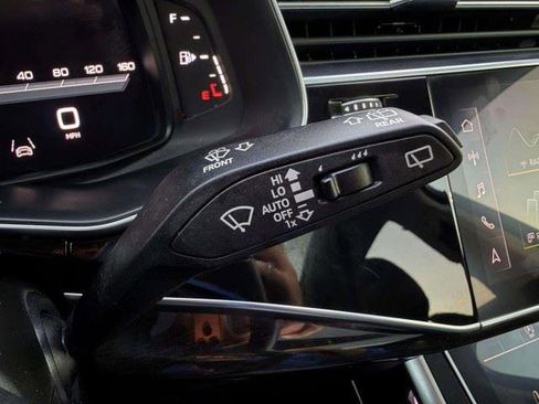 Used 2022 Audi Q7 2.0T Premium Plus AWD/4WD image 24