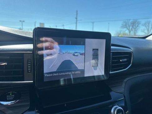 Used 2021 Ford Explorer Limited w/ Equipment Group 301A image 43