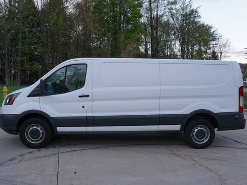 Used 2017 Ford Transit 250 148 Low Roof RWD image 2