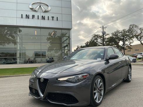 Used 2022 Alfa Romeo Giulia Ti image 1