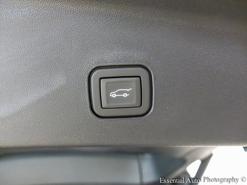 New 2026 Cadillac Vistiq Luxury w/ LPO, Floor Liner Package image 23