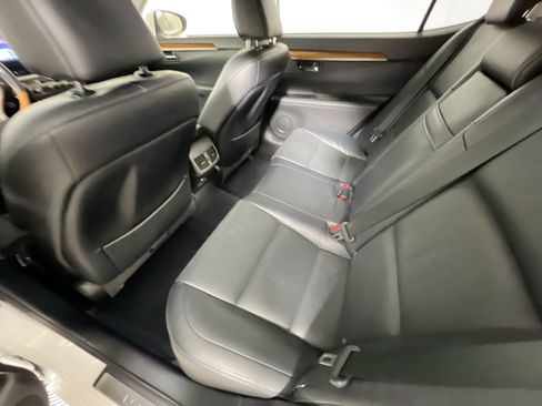 Used 2013 Lexus ES 300h w/ Luxury Pkg FWD image 29