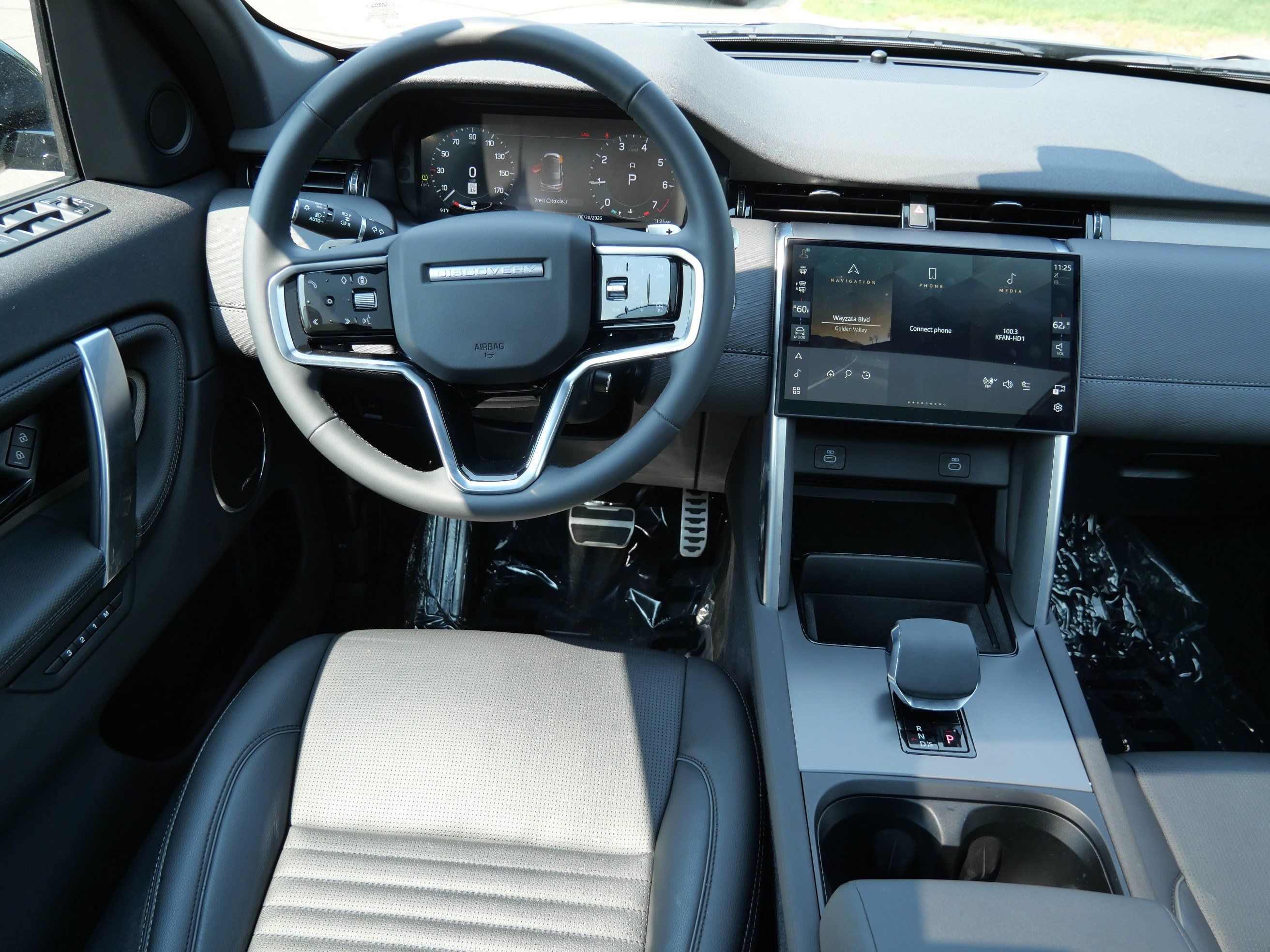 Certified 2024 Land Rover Discovery Sport Dynamic SE AWD/4WD image 20
