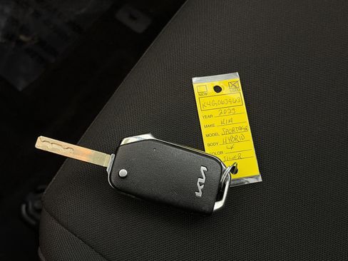 Certified 2023 Kia Sportage LX AWD/4WD image 30