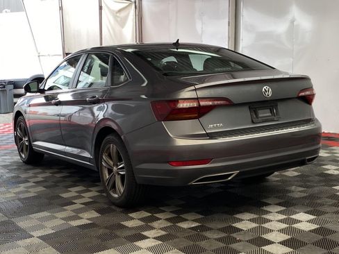 Used 2019 Volkswagen Jetta R-Line FWD image 4