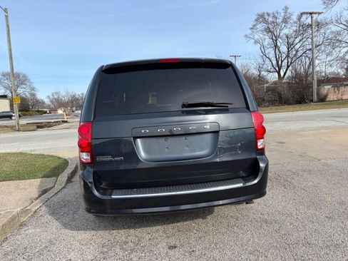 Used 2013 Dodge Grand Caravan SE image 6