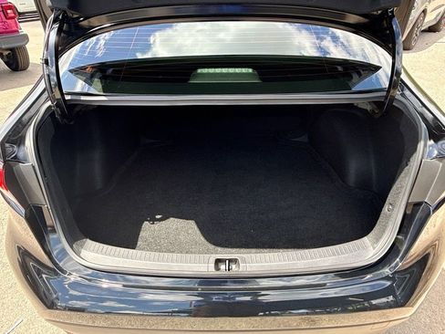 Used 2024 Toyota Corolla LE image 29