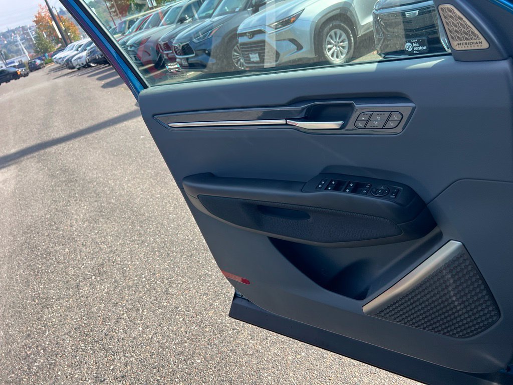 Certified 2024 Kia EV9 GT-Line AWD/4WD image 16