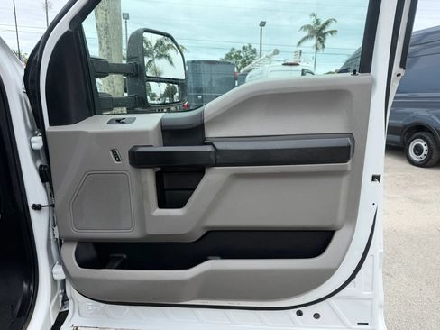 Used 2019 Ford F550 4x4 Crew Cab Super Duty image 18