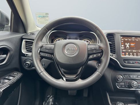 Used 2023 Jeep Cherokee Altitude Lux image 12