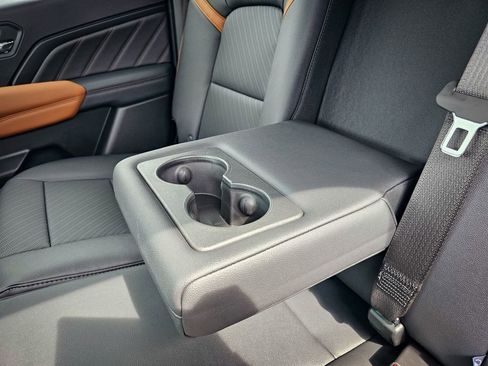 New 2026 GMC Canyon AT4 w/ Technology Plus Package AWD/4WD image 37