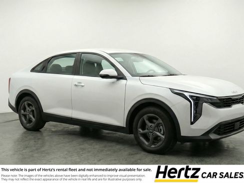 Used 2025 Kia K4 FWD image 1
