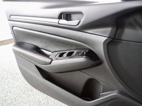 Used 2024 Nissan Altima 2.5 SR image 21