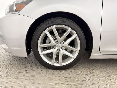 Used 2014 Lexus CT 200h image 11