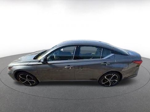Used 2025 Nissan Altima 2.5 SR image 4